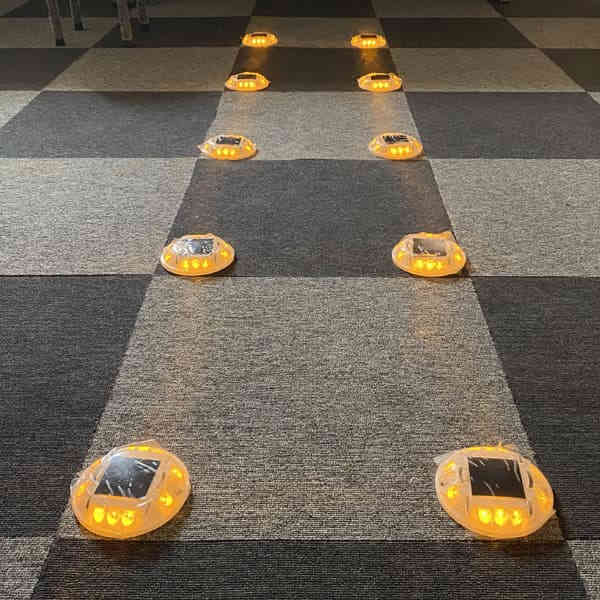 <h3>Solar Powered Road Stud With Anchors For Path</h3>
